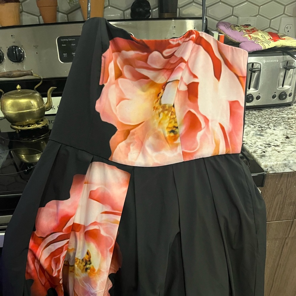 City Chic Sleeveless Flower Dress Size 16